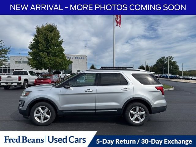 2016 Ford Explorer XLT photo 4