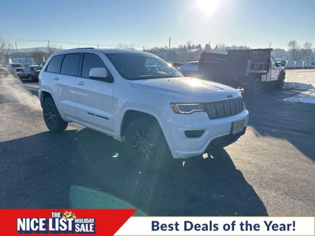 Used 2021 Jeep Grand Cherokee Laredo SUV
