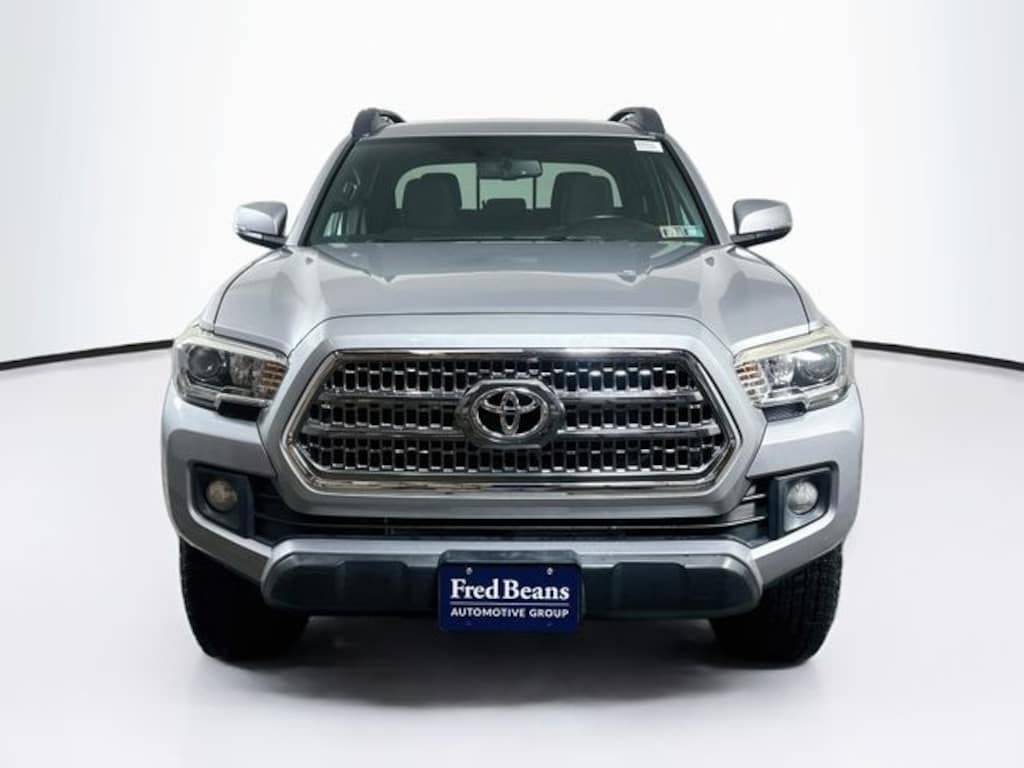 Used 2017 Toyota Tacoma Truck Double Cab