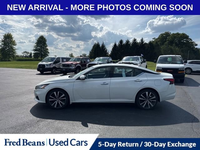 2019 Nissan Altima 2.5 Platinum photo 2