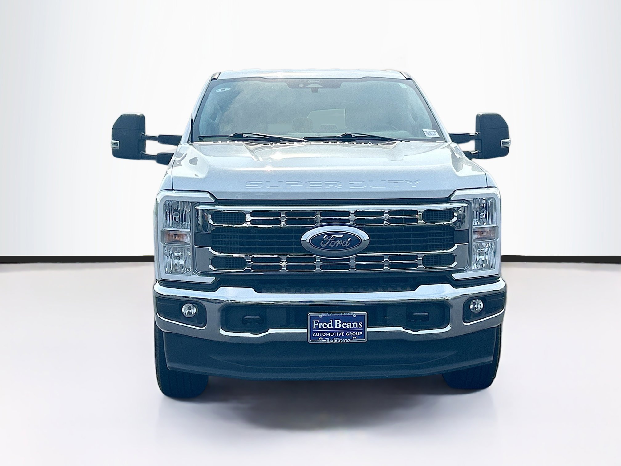 2024 Ford F-250 XLT photo 2