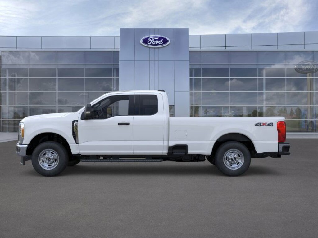 New 2025 Ford Super Duty F-350 SRW SCAB 2025 FORD F-350 XLT SUPER CAB 164 WB 4WD HD