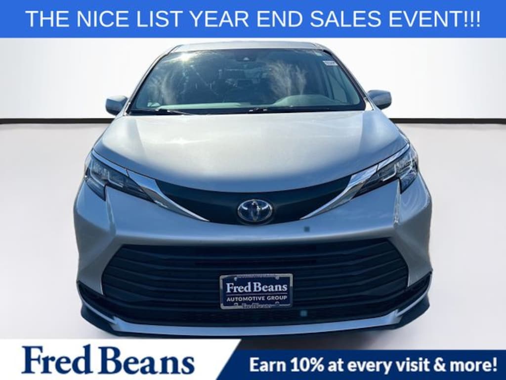 Used 2023 Toyota Sienna LE 8 Passenger Van Passenger Van