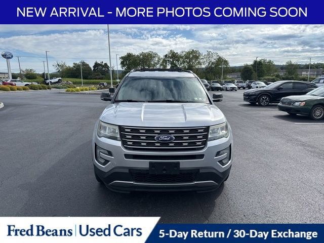 2016 Ford Explorer XLT photo 2