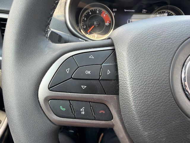 2022 Jeep Cherokee Latitude Lux - Photo 25