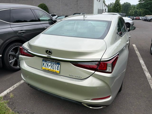 2019 Lexus ES 350 - Photo 10