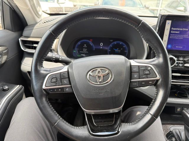 2023 Toyota Highlander Limited - Photo 22