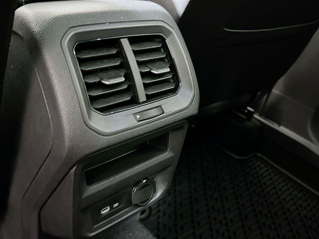 2024 Volkswagen Tiguan SEL R-LINE - Photo 31
