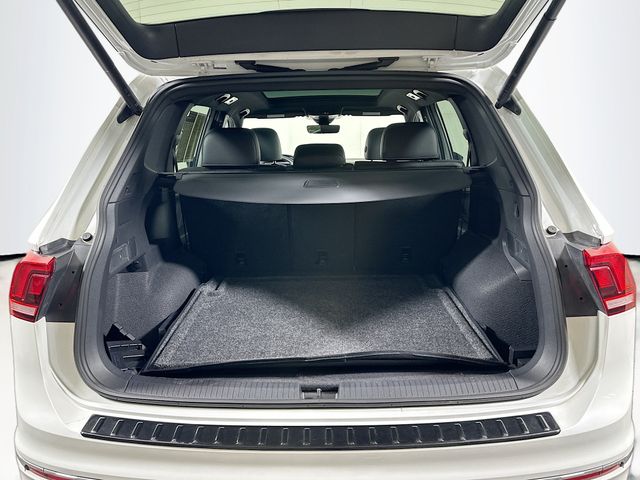 2024 Volkswagen Tiguan SEL R-LINE - Photo 32
