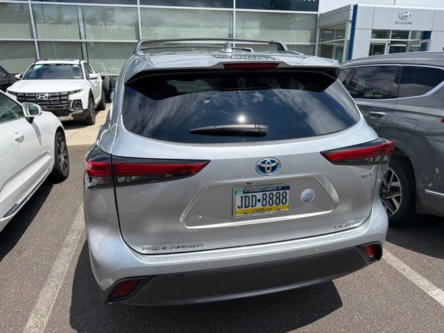 2023 Toyota Highlander Limited - Photo 9