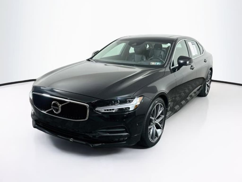 Used 2019 Volvo S90 T6 Momentum Sedan