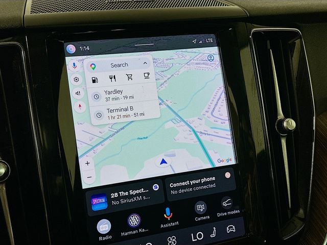 2023 Volvo XC60 Plus - Photo 17