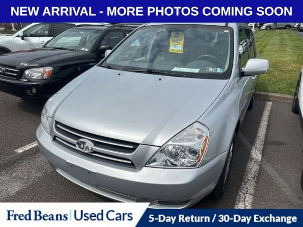 Used 2007 Kia Sedona LX Minivan/Van