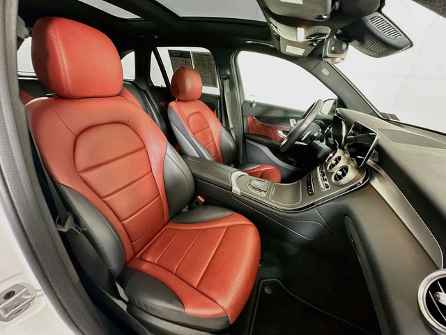 2022 Mercedes-Benz GLC GLC300 - Photo 33