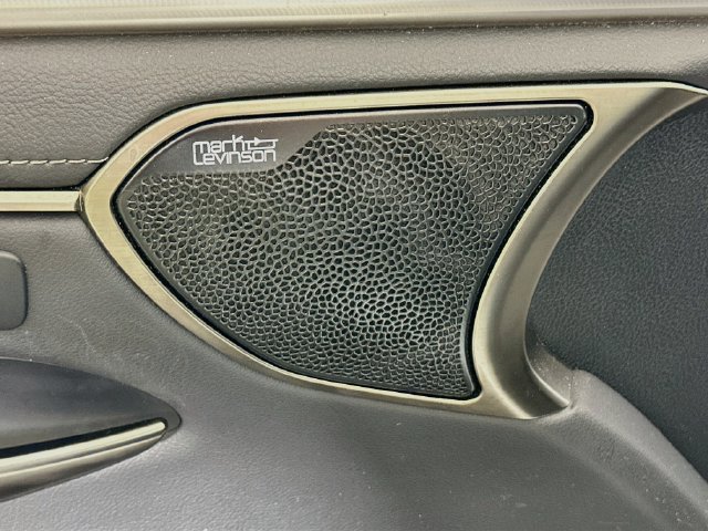 2019 Lexus ES F SPORT - Photo 23
