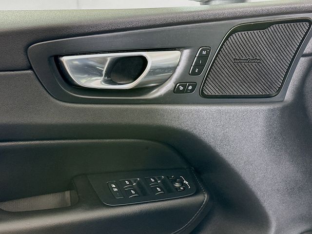 2023 Volvo XC60 Plus - Photo 23