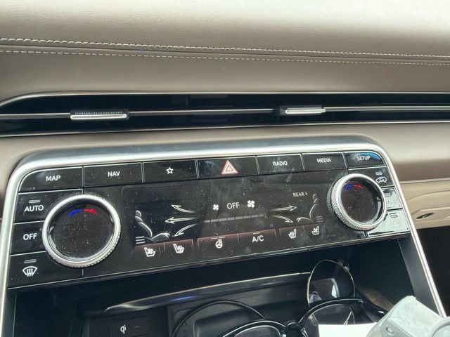 2022 GENESIS GV80 - Photo 18