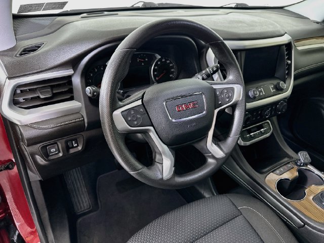 2022 GMC Acadia SLE - Photo 11