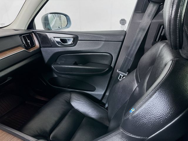 2023 Volvo XC60 Plus - Photo 29