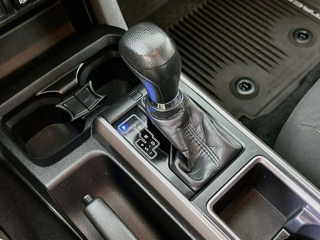2020 Toyota Tacoma SR5 - Photo 21