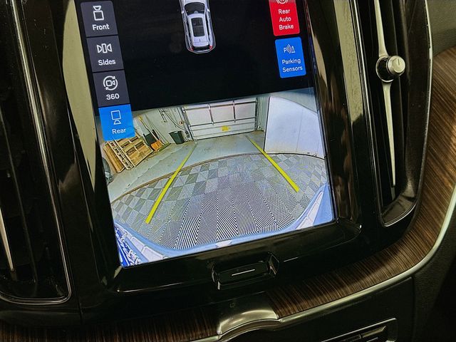 2023 Volvo XC60 Plus - Photo 18