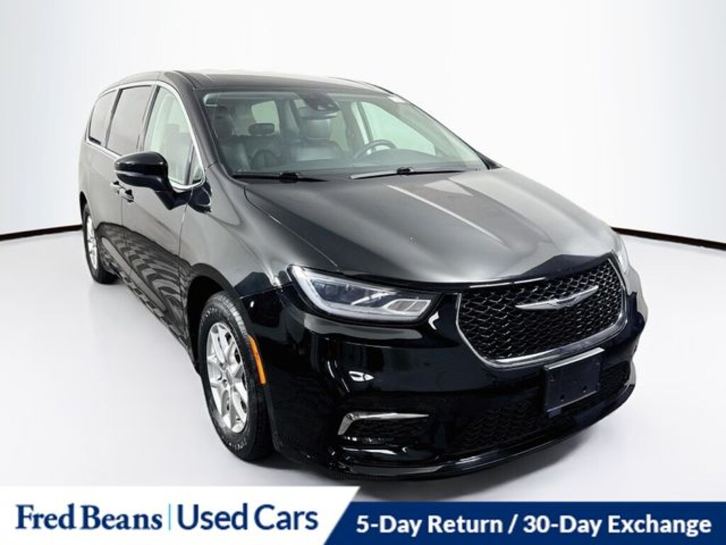 Used 2023 Chrysler Pacifica Touring L Minivan/Van