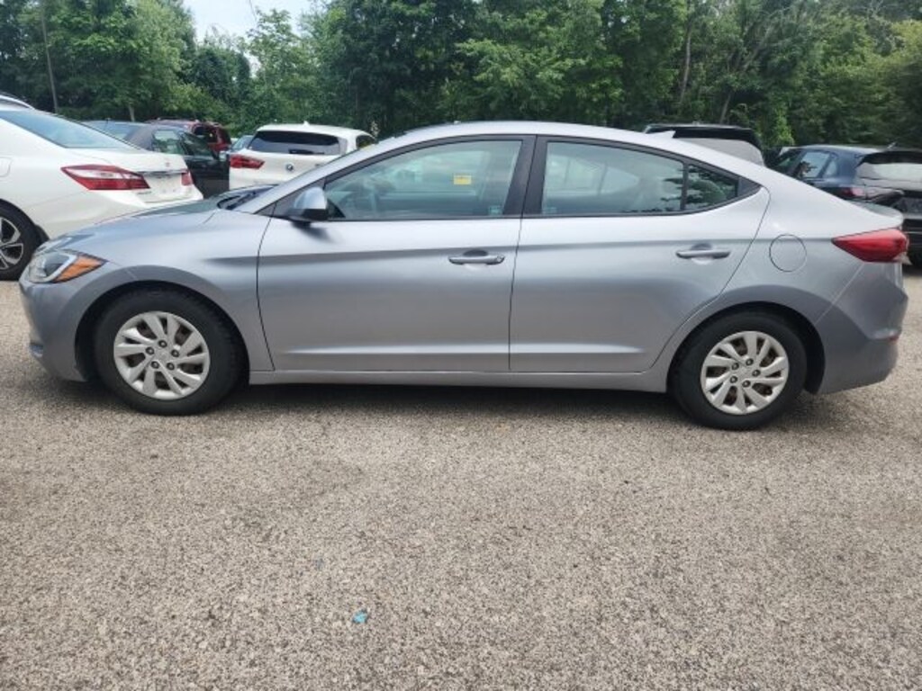 Used 2017 Hyundai Elantra SE Sedan