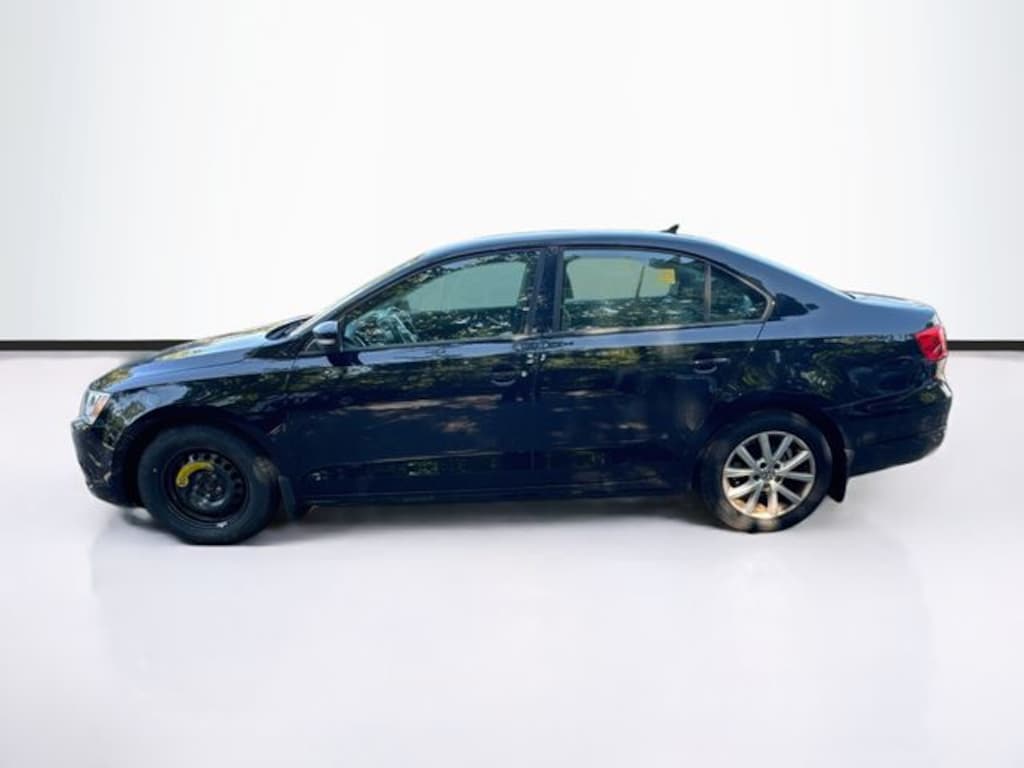 Used 2012 Volkswagen Jetta 2.5L SE Sedan