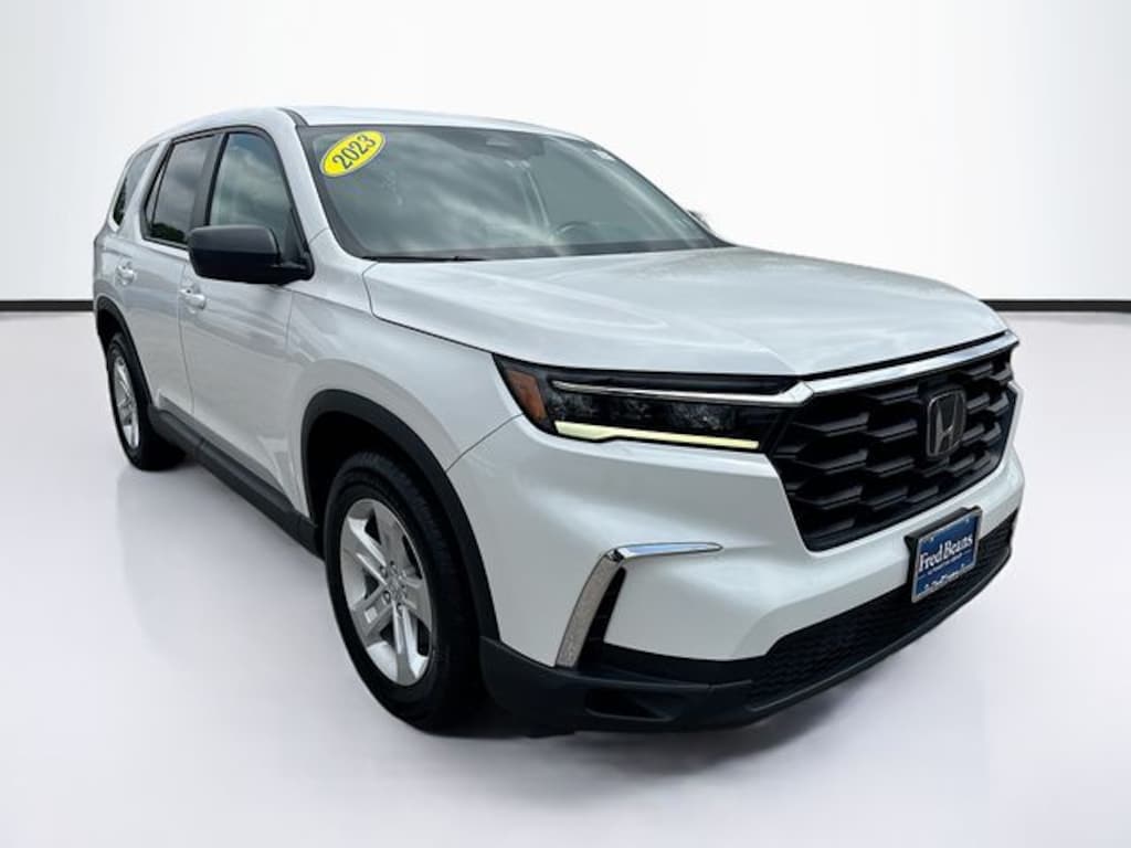 Used 2023 Honda Pilot LX SUV