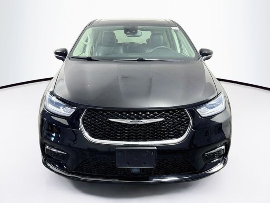 Used 2023 Chrysler Pacifica Touring L Minivan/Van