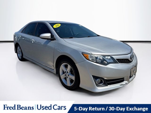 2014 Toyota Camry 2.5 Auto SE's photo