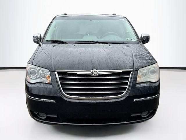 Used 2008 Chrysler Town & Country Limited with VIN 2A8HR64X68R614306 for sale in Abington, PA