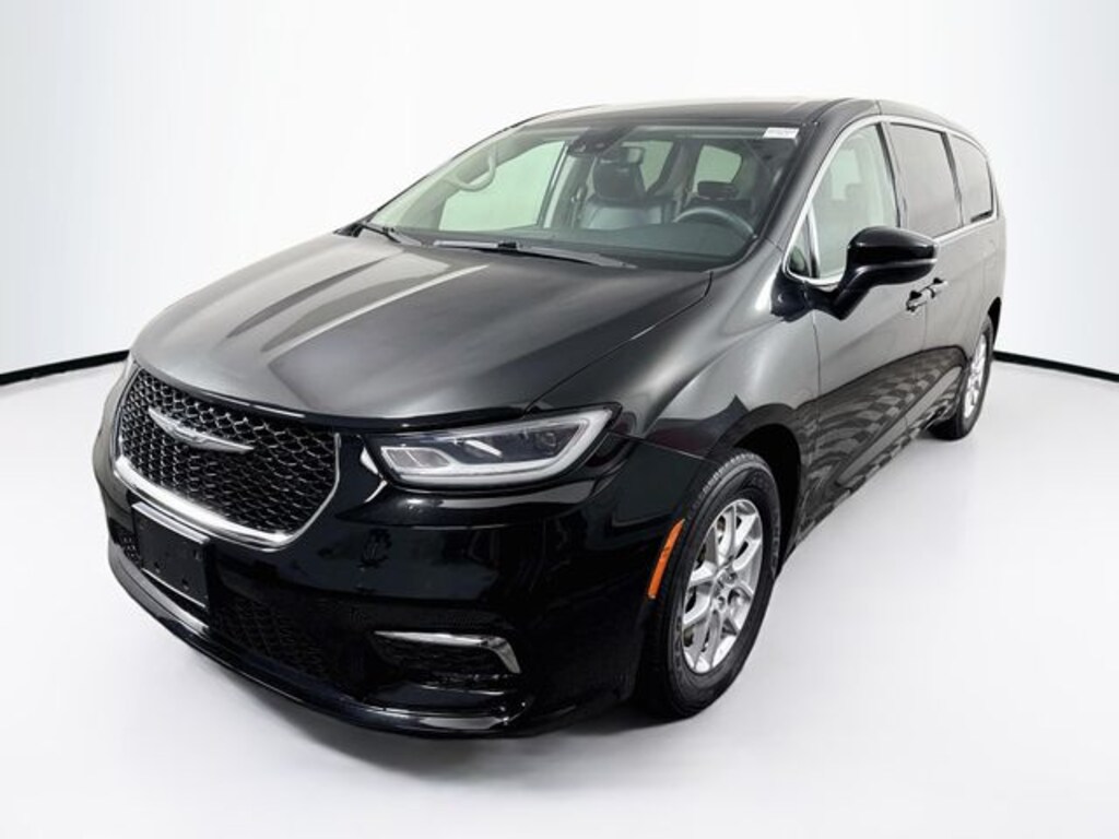 Used 2023 Chrysler Pacifica Touring L Minivan/Van