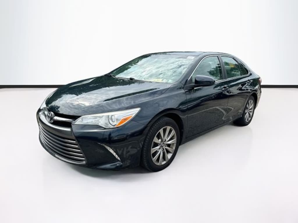 Used 2017 Toyota Camry XLE Sedan