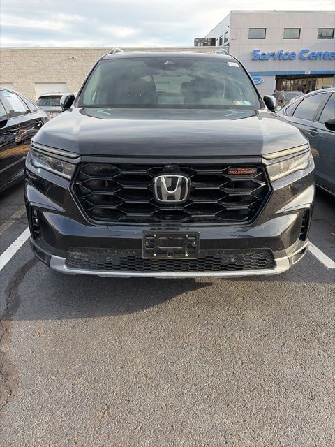 2023 Honda Pilot TrailSport's photo