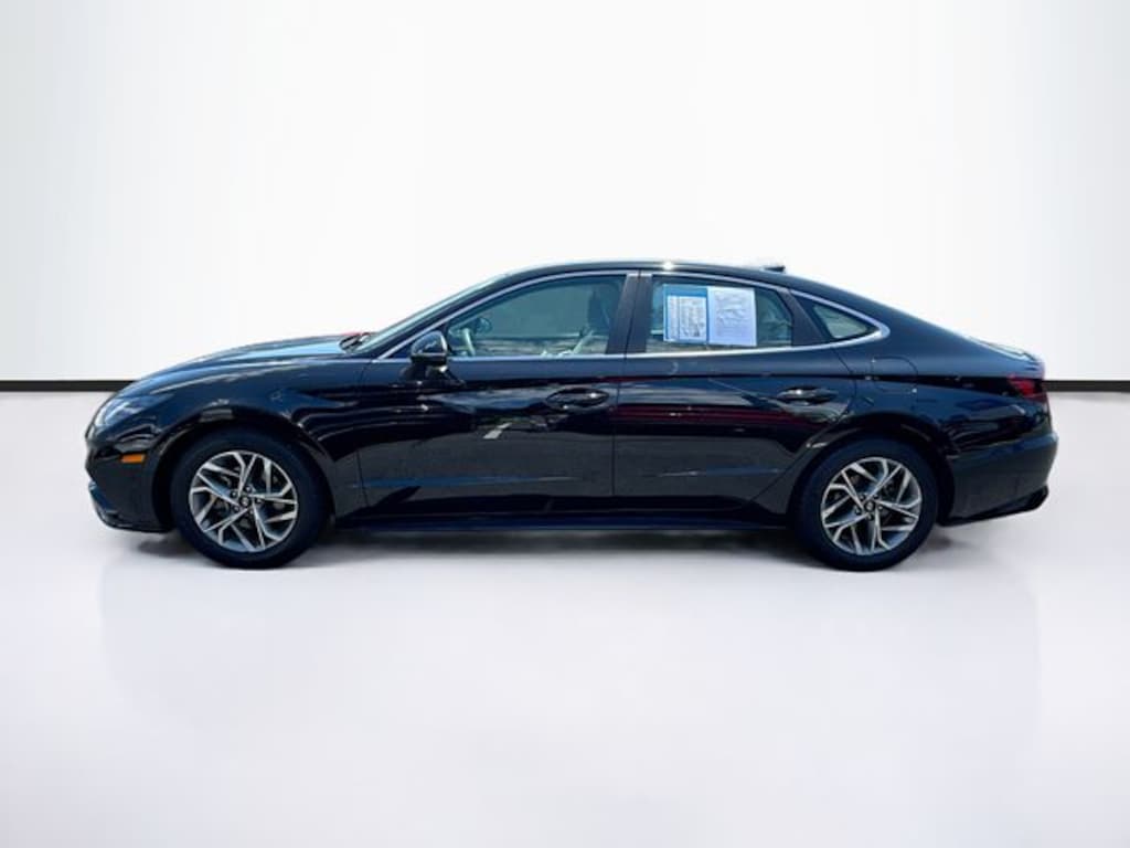 Used 2023 Hyundai Sonata SEL Sedan