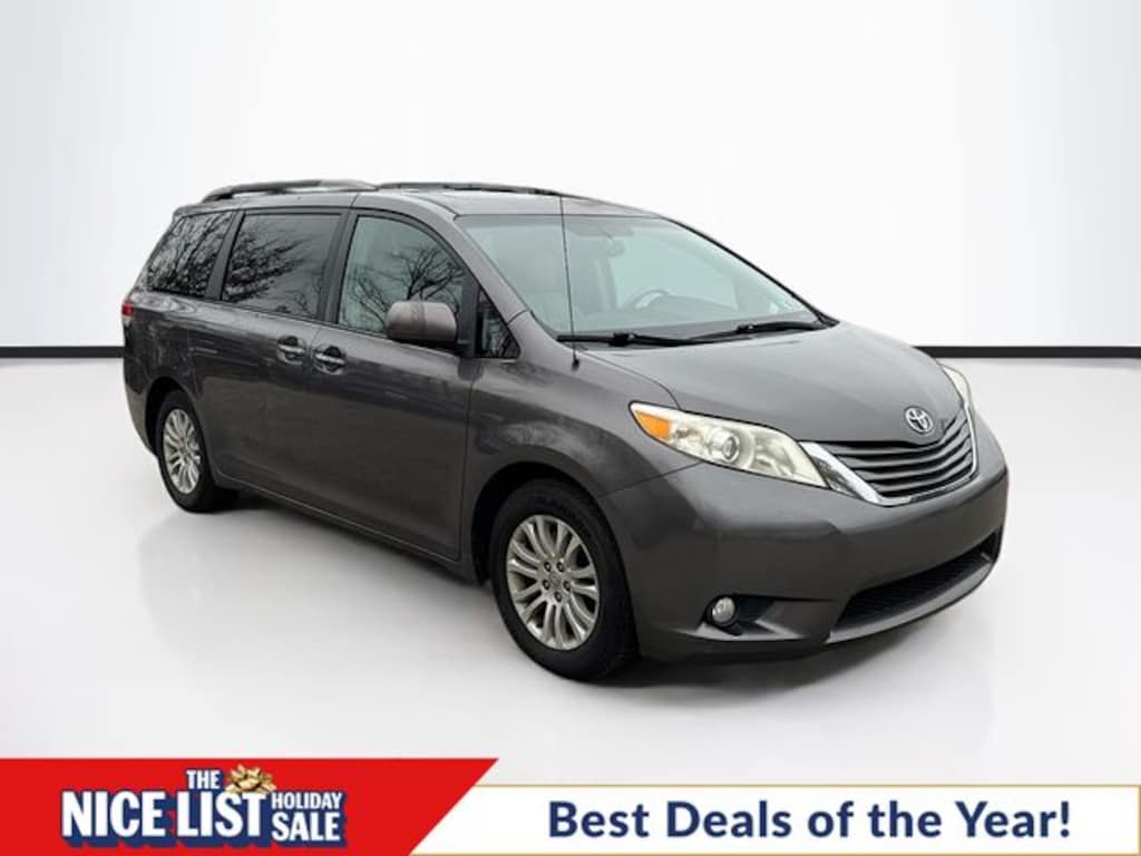 Used 2013 Toyota Sienna XLE Minivan/Van