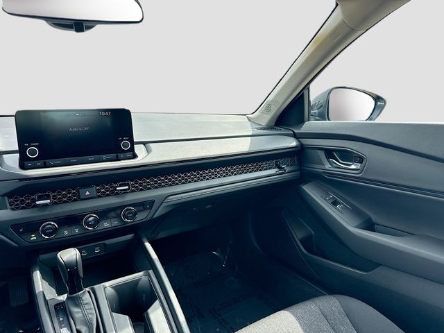 2025 Honda Accord SE - Photo 25