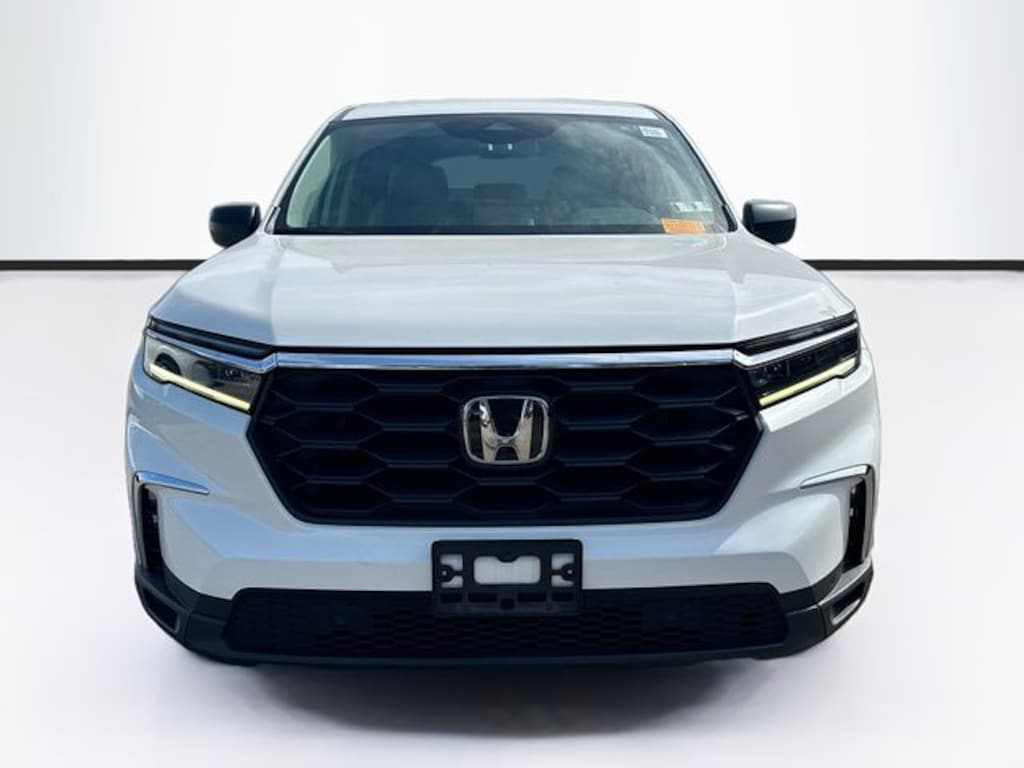 Used 2023 Honda Pilot LX SUV
