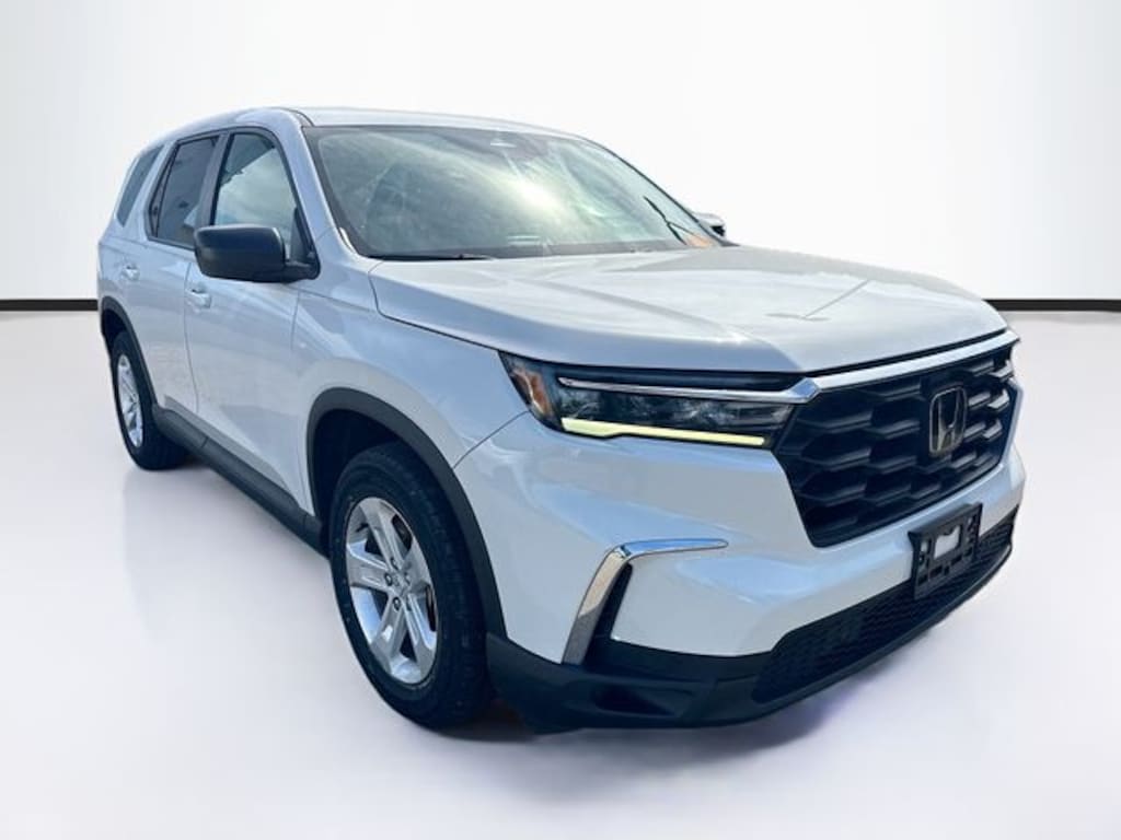 Used 2023 Honda Pilot LX SUV
