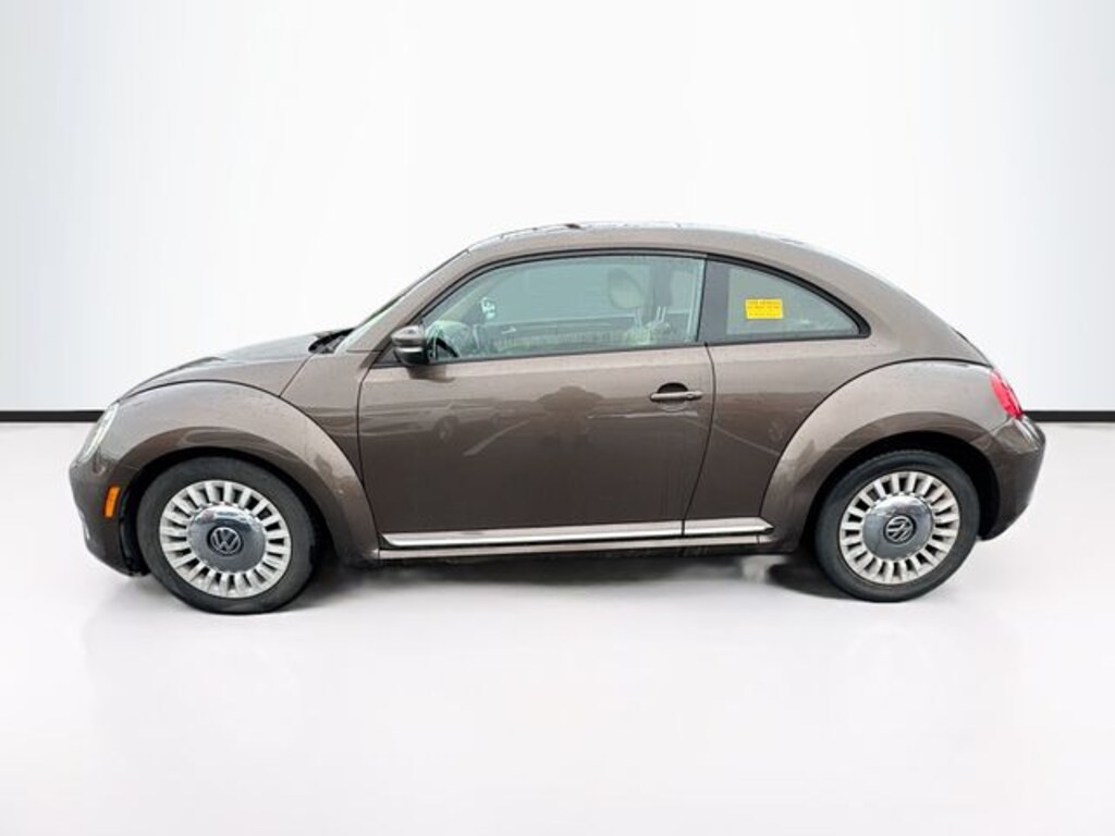 Used 2013 Volkswagen Beetle 2.5L Hatchback