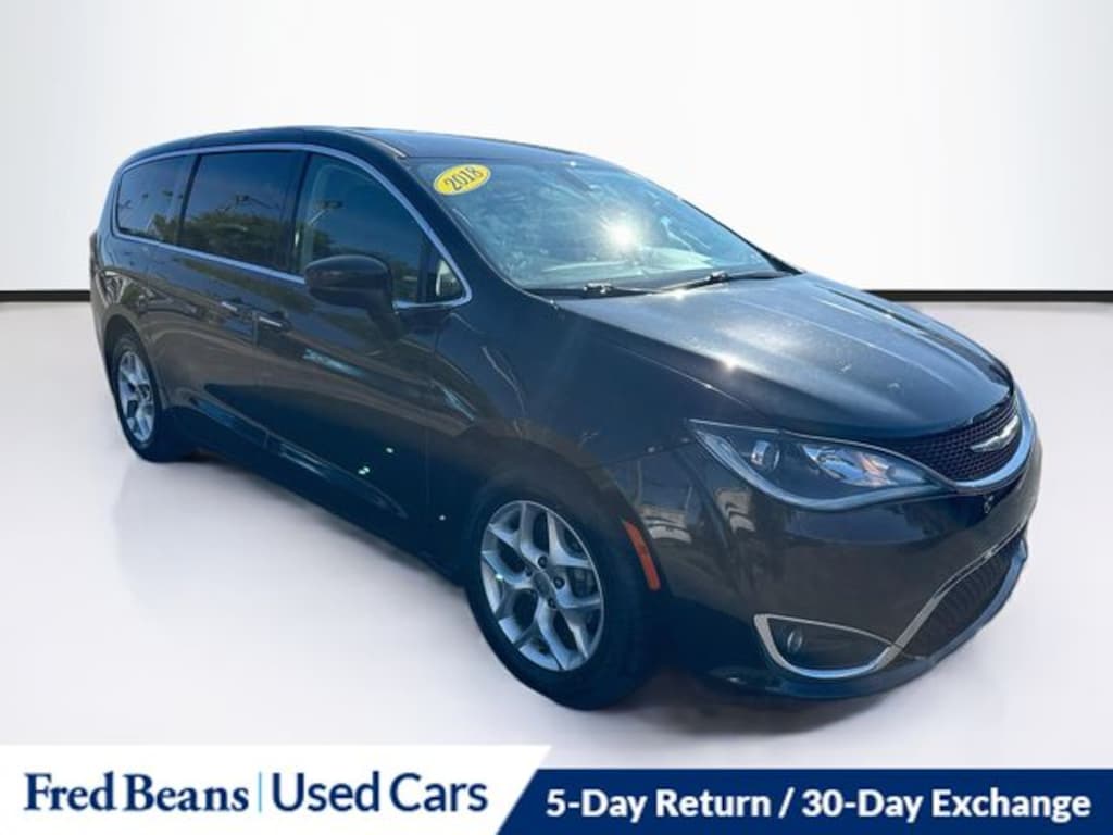 Used 2018 Chrysler Pacifica Touring Plus Minivan/Van