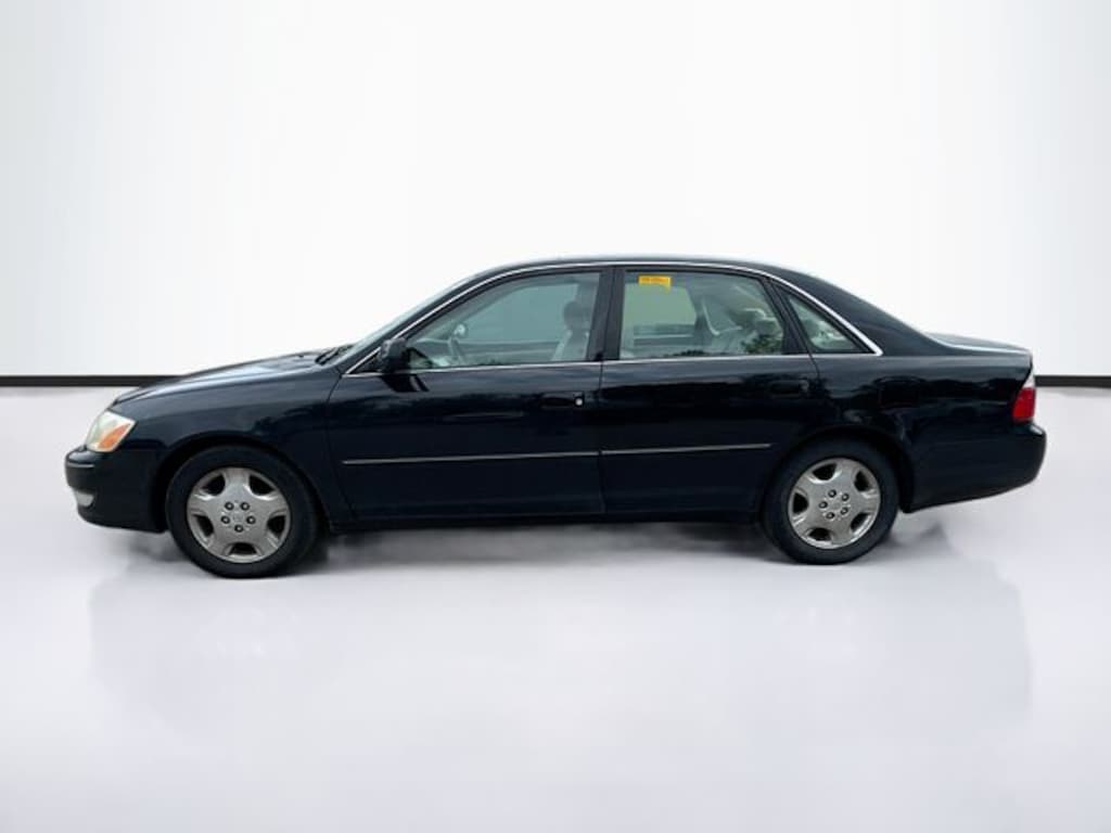 Used 2003 Toyota Avalon XLS Sedan