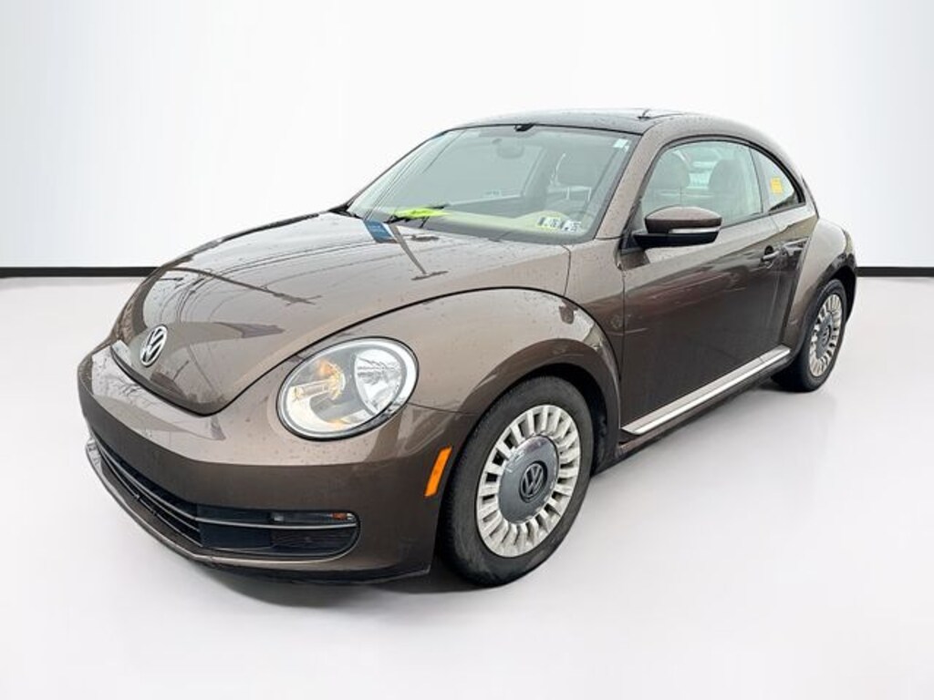 Used 2013 Volkswagen Beetle 2.5L Hatchback