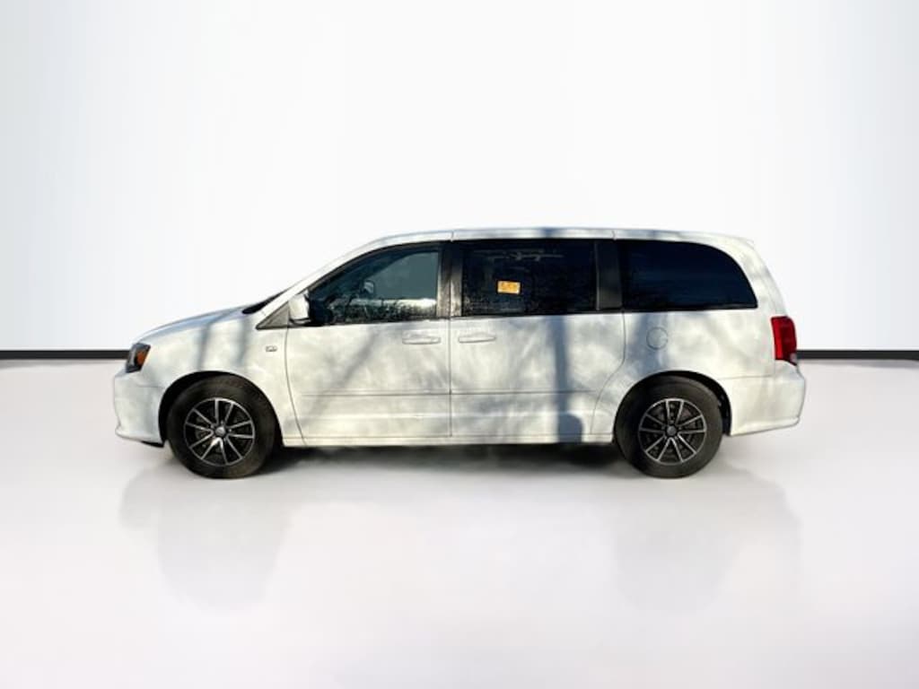 Used 2014 Dodge Grand Caravan SXT Minivan/Van