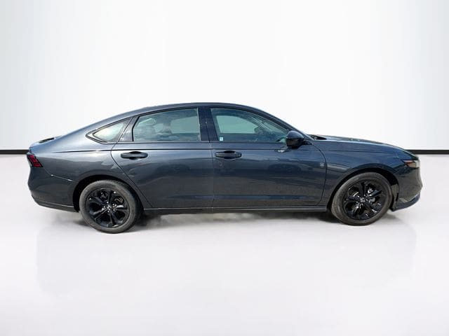 2025 Honda Accord SE - Photo 10