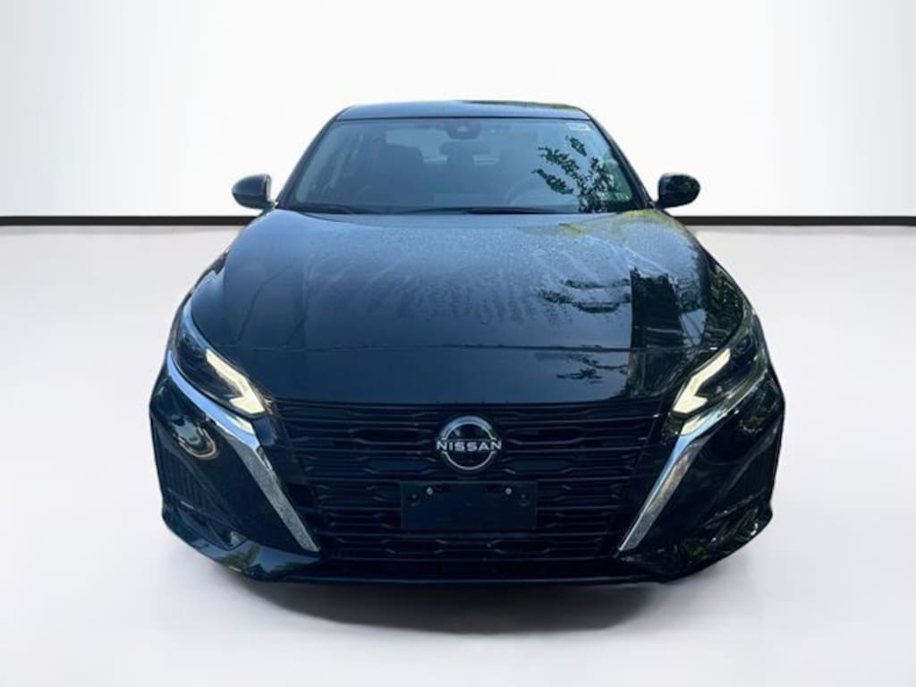 Used 2023 Nissan Altima 2.5 SV Sedan