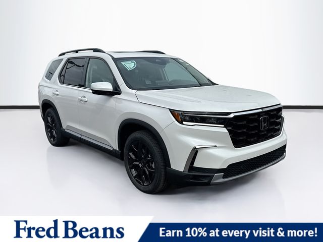 2025 Honda Pilot Touring's photo