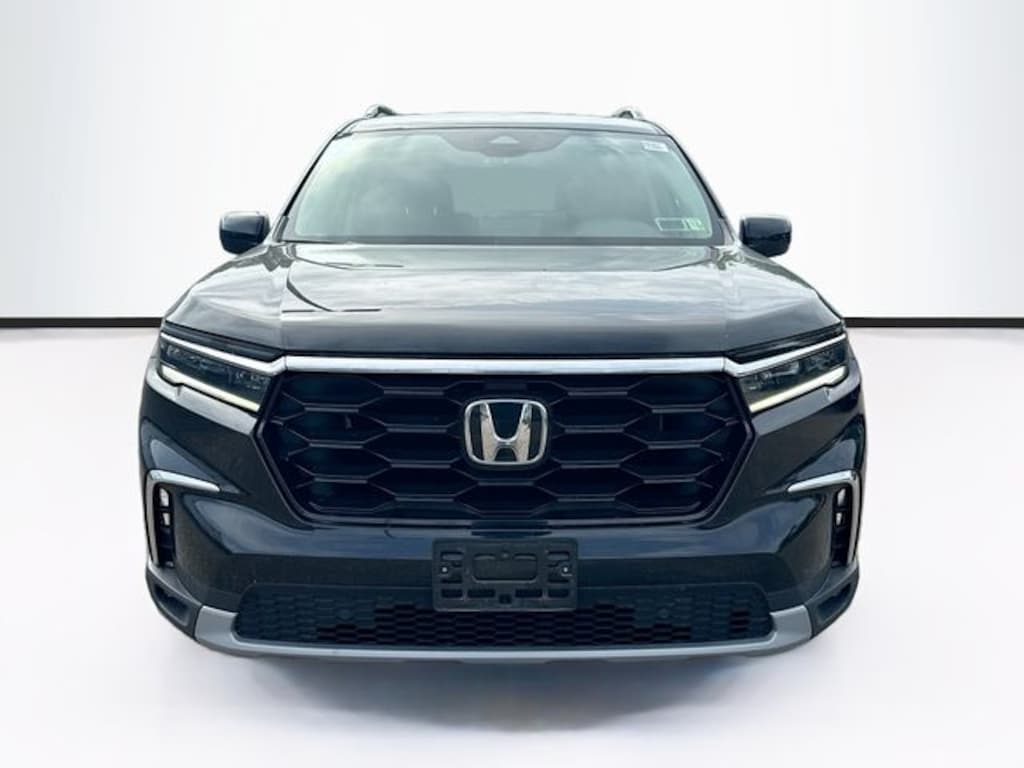 Certified 2024 Honda Pilot Touring SUV