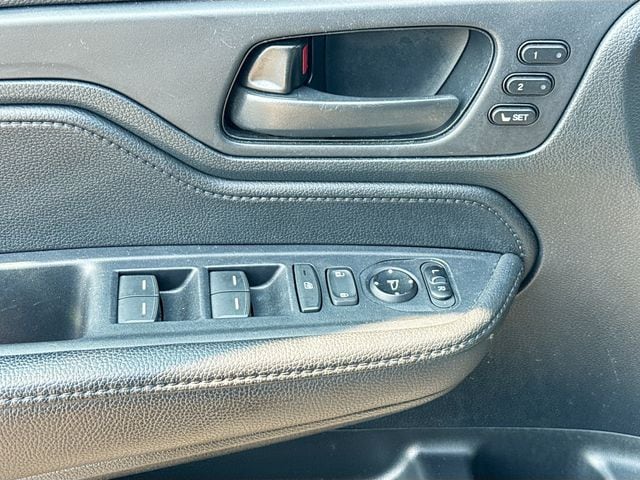 2023 Honda Odyssey EX-L - Photo 22